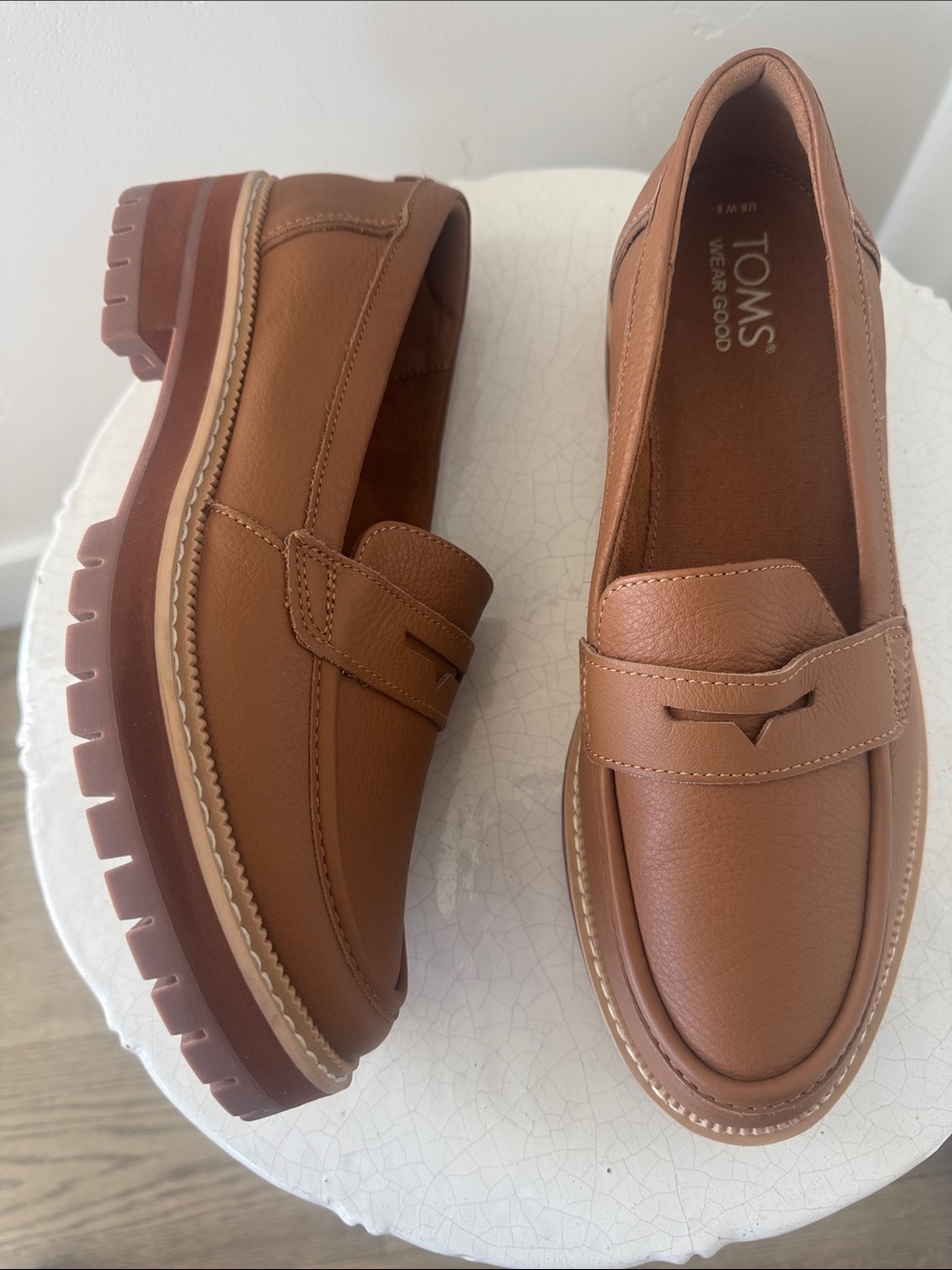 TOMS CARA Tan Leather Lug-Sole Penny Loafers Block Heel Women’s Size 8